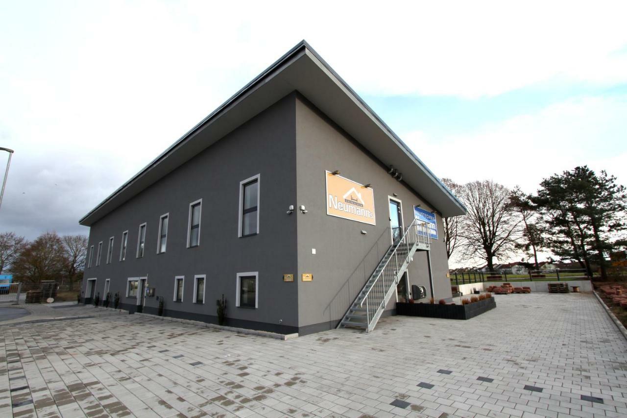 Neumann'S Uebernachten Plankstadt Eksteriør billede
